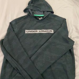 Under armor pullover lightweight sweatshirt